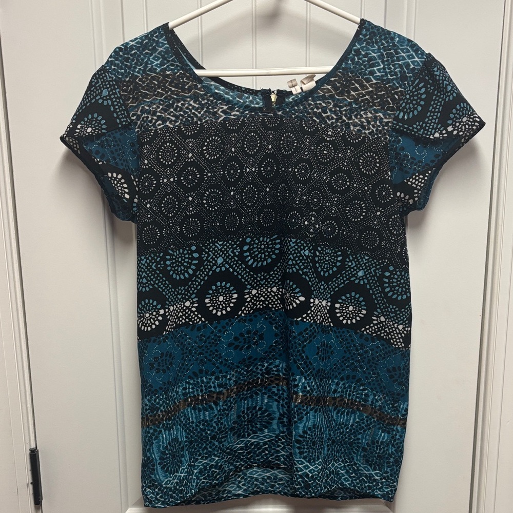 Japna Blue and Black Geometric Short Sleeve Top
